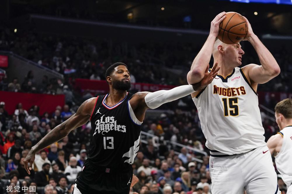 展现出了自 展现出了自