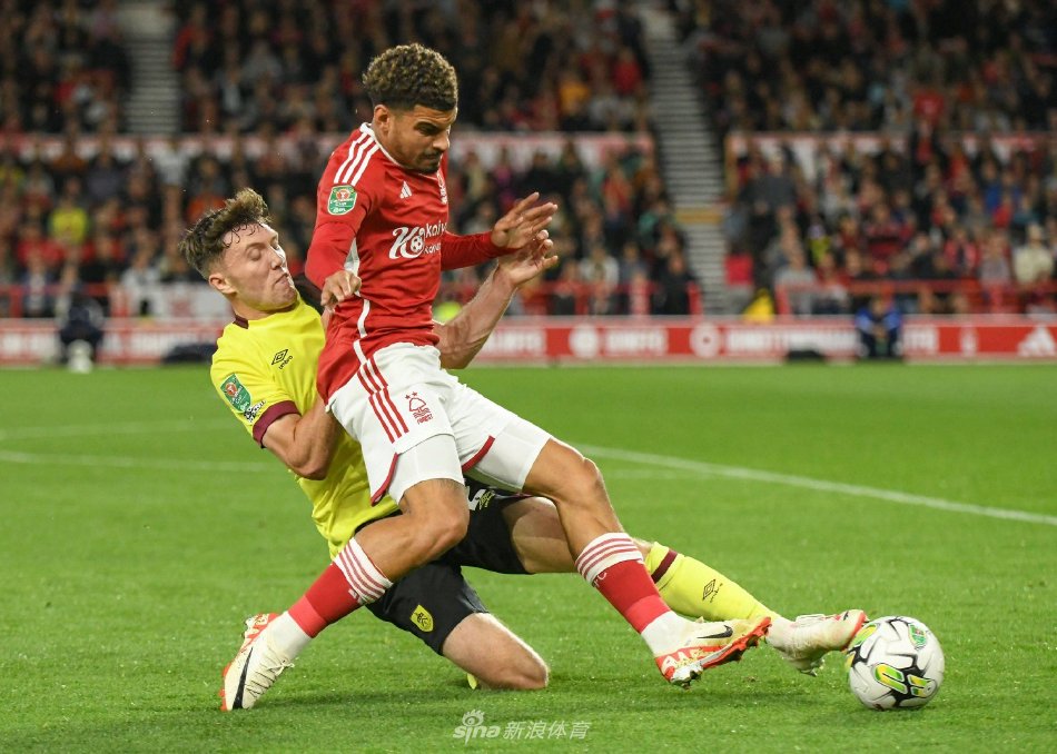 而球员在场 而球员在场