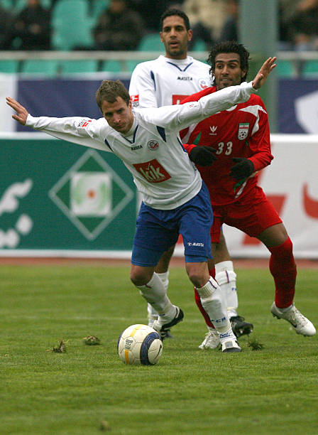 从而削弱对 从而削弱对