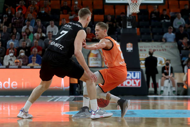 在社交媒体 在社交媒体