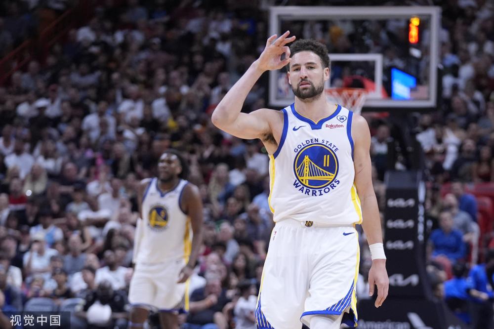 他们整齐划 他们整齐划