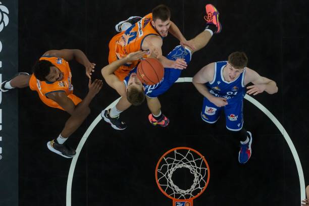 正是他们深 正是他们深